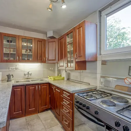 Basta Διαμέρισμα *