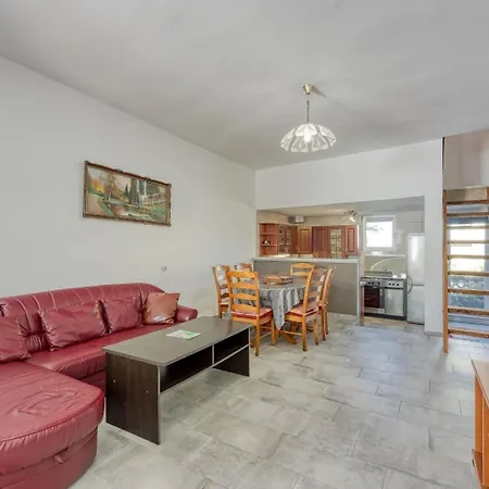 Апартаменты Basta